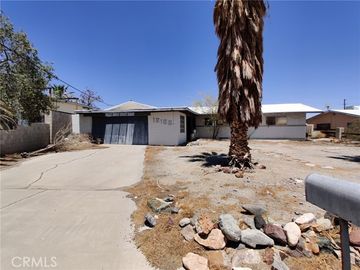 12166 Lakeview Dr, Trona, CA