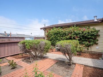 1365 Flores Dr, Pacifica, CA | . Photo 6 of 35