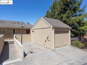 14 Anair Way, Oakland, CA, 94605 Townhouse. Photo 2 of 29