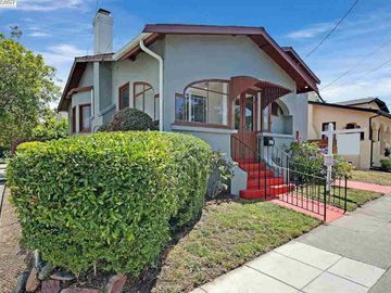 1626 St Charles St, Alameda, CA | West End. Photo 2 of 26