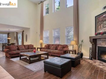 1661 Sassafras Ct, Brentwood, CA | Brentwood. Photo 6 of 47