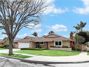 17797 Elm St, Fountain Valley, CA