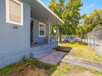 2504 78th Ave, Oakland, CA | . Photo 3 of 25