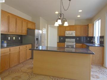 2133 Golden Gate Dr, Tracy, CA | Sterling Park. Photo 5 of 9