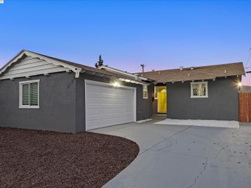 2136 Griffin Dr, Country Cl Crest, CA