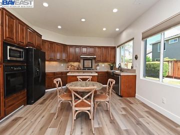 2354 Winchester Loop, Discovery Bay, CA | Lake Shore. Photo 4 of 17