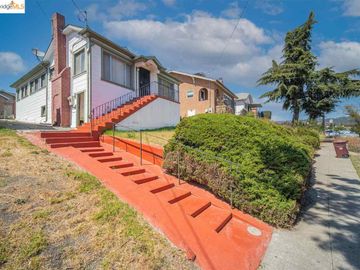 2611 Cole St, Oakland, CA | Maxwell  Park. Photo 4 of 28