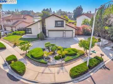 35767 Lundy Dr, The Lake, CA