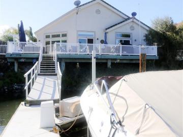 4059 Pier Pt, Discovery Bay, CA | Delta Waterfront Access. Photo 4 of 27