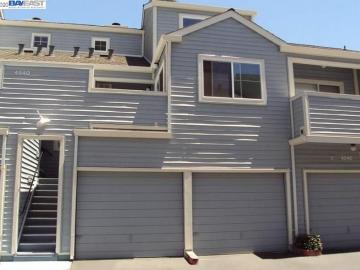 4540 Melody Dr unit #E, Newhall Village, CA