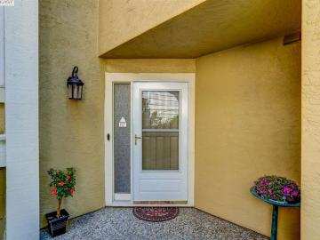 4718 Balthazar Ter, Fremont, CA, 94555 Townhouse. Photo 3 of 40