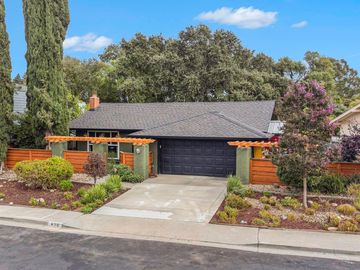 490 Grandview Dr, Vacaville, CA | . Photo 3 of 34