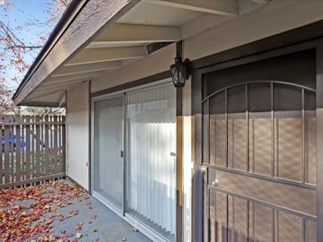 5468 Roundtree Pl #K, Concord, CA, 94521 Townhouse. Photo 4 of 34