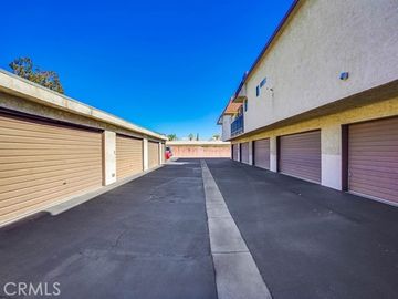 5582 Temple City Blvd, Temple City, CA, 91780 Townhouse. Photo 2 of 5