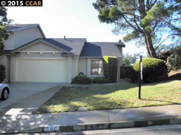 562 Palo Alto Pl Pleasant Hill CA Multi-family home. Photo 2 of 19