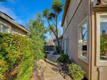 652 Norris St, Brentwood, CA | Garin Ranch. Photo 6 of 39