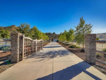 6840 Southside Rd, Hollister, CA | . Photo 2 of 40