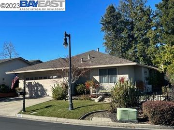 697 Paradise Valley Ct, Danville, CA | Crow Canyon C.c.. Photo 2 of 8