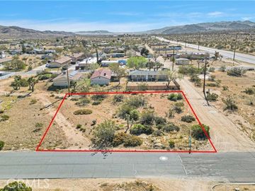 7 Indio Ave, Yucca Valley, CA