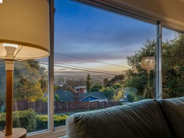 8410 Aster Ave, Oakland, CA | Eastmont Hills. Photo 3 of 39